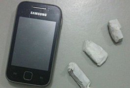 Jovem desacata policiais durante abordagem e acaba detida em Arapiraca