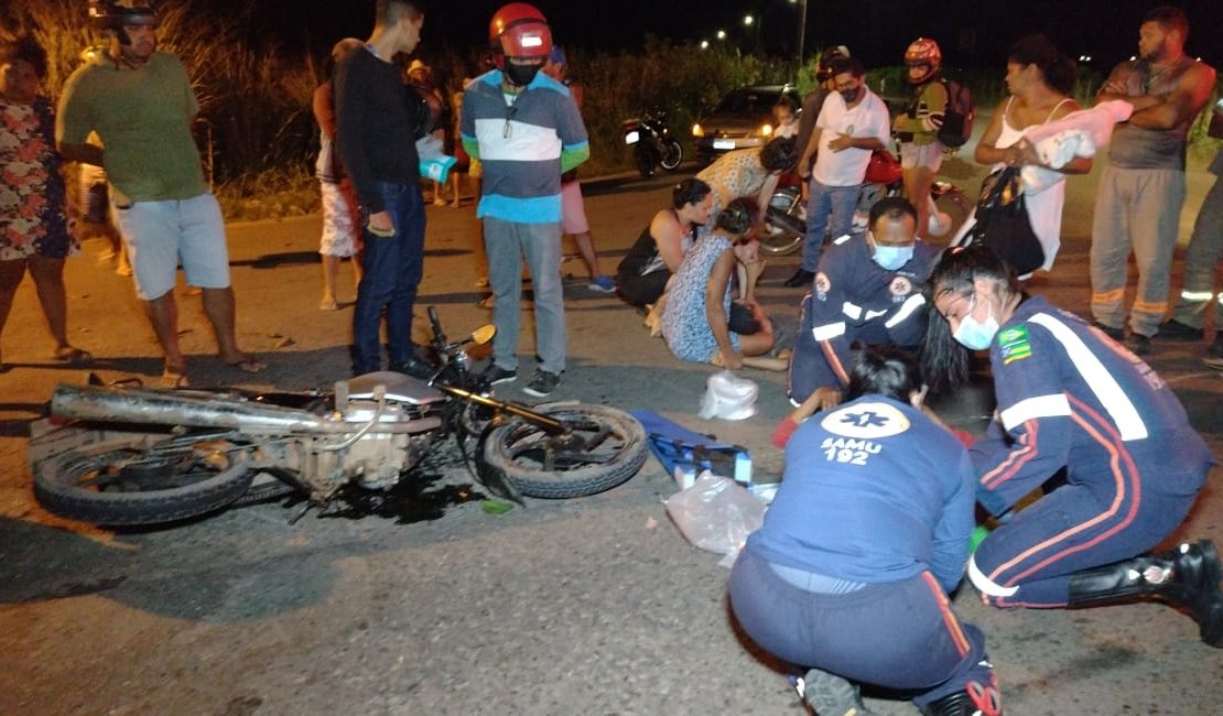 Duas pessoas ficam feridas após colisão envolvendo carro e moto na zona rural de Arapiraca