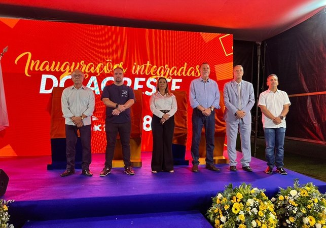 Rute Nezinho participa de inauguração de novos laboratórios, estação de energia solar e unidades móveis do Senac em Arapiraca