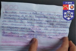 Menino deixa bilhete em viatura do Cisp de Craíbas pedindo ajuda para comprar material escolar