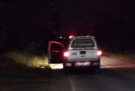 Mulher é assassinada a facadas em rodovia sergipana e companheiro da vítima acaba preso por contradições em depoimento