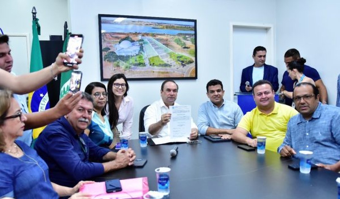 Prefeito Luciano anuncia mais uma construção de Escola de Tempo Integral em Arapiraca