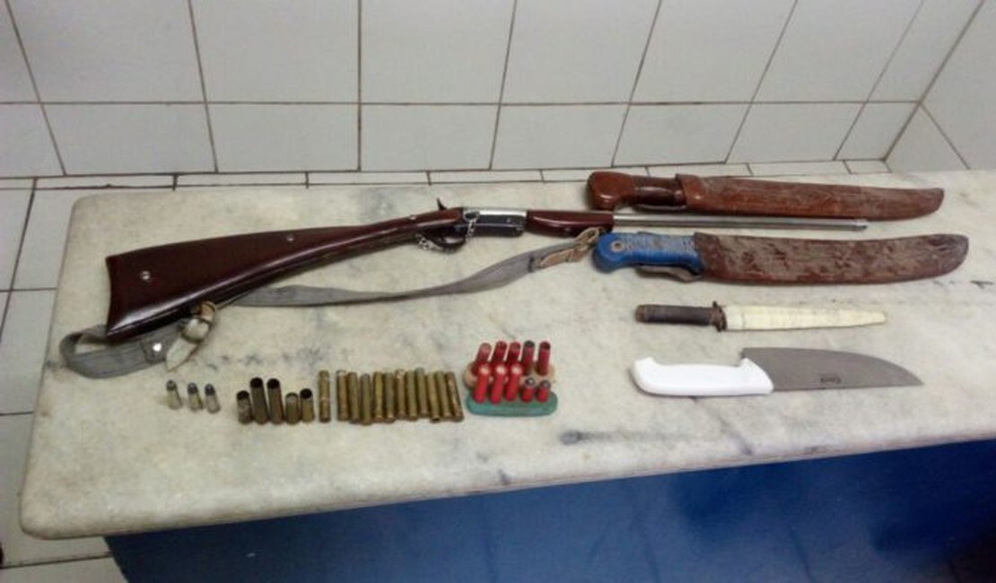 Oplit cumpre mandados de suspeitos de furtar veículos, em AL