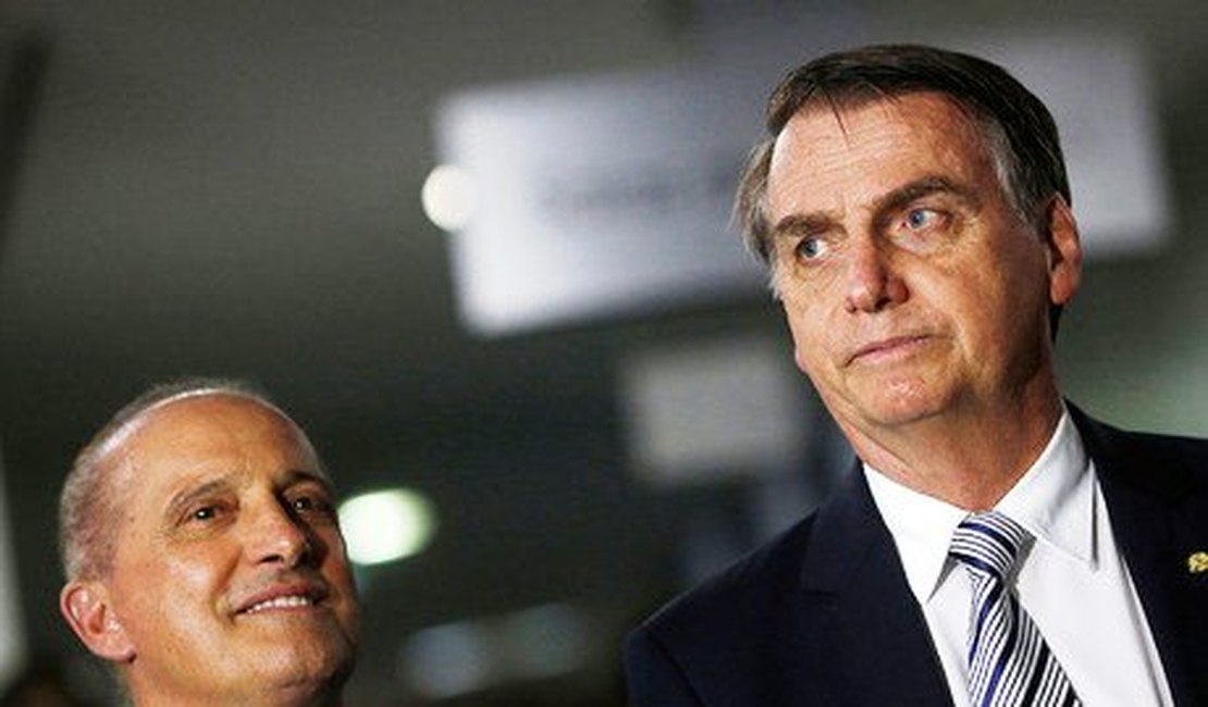 Bolsonaro e Onyx discutem Previdência e agenda pós-carnaval