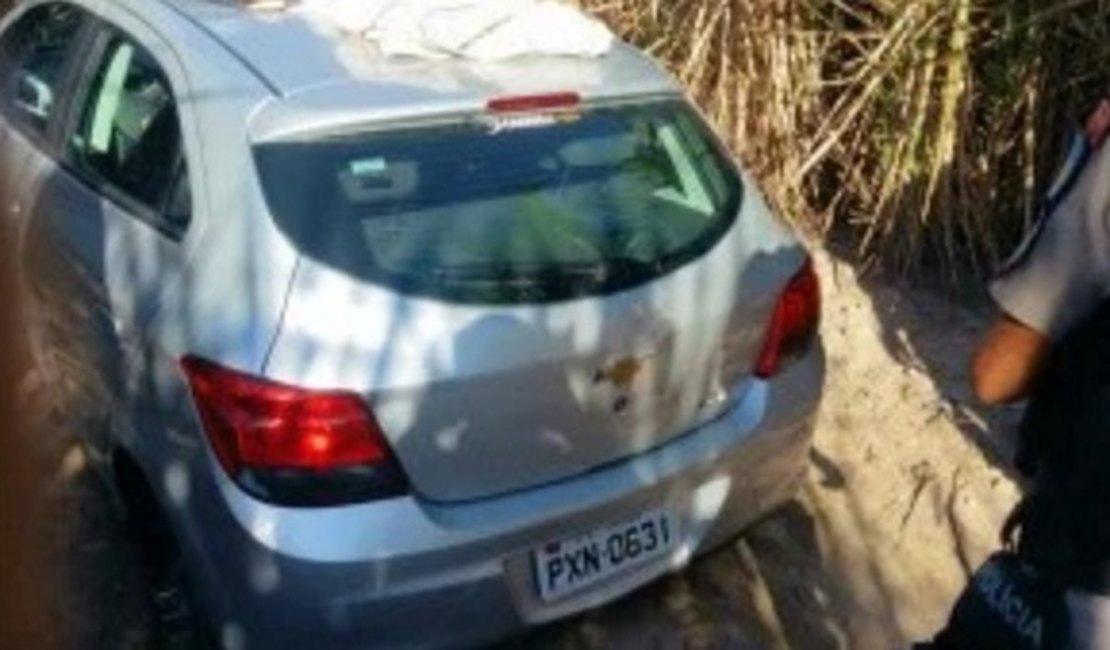 Turistas do Mato Grosso têm carro furtado na praia do Patacho