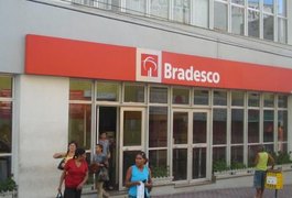 Bradesco deve pagar R$ 1 mil a cliente que esperou mais de duas horas