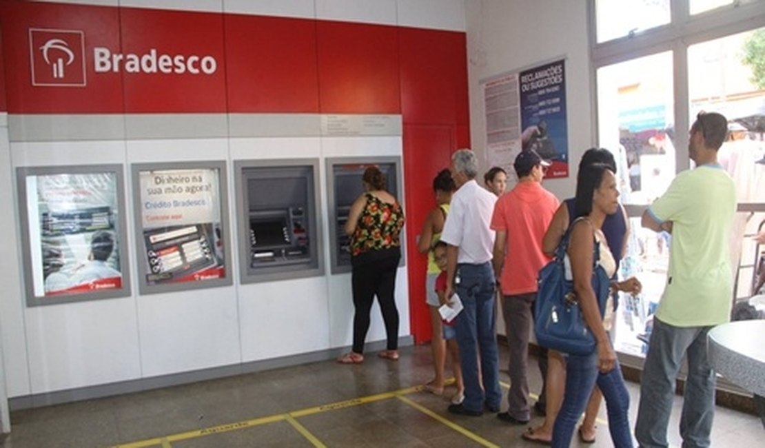 Assaltante rende gerente e rouba dinheiro de agência bancária