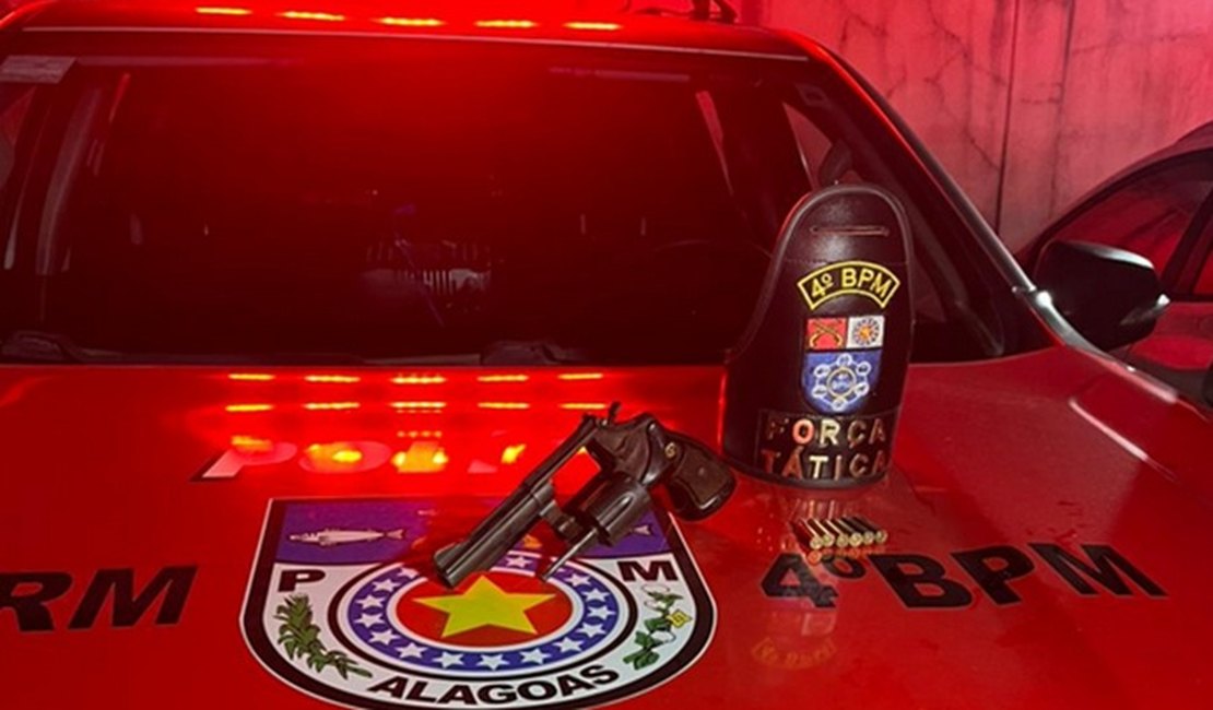 4º BPM prende indivíduo com arma de fogo no bairro Cidade Universitária, em Maceió