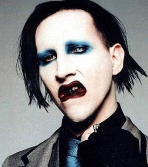 Marilyn Manson se entrega às autoridades após um mês como ‘procurado’