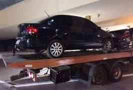 Polícia encontra carro que teria sido usado em duplo homicídio na Ponta Verde
