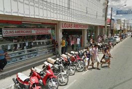 Jovem é presa após furtar produtos de higiene de estabelecimento comercial
