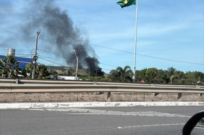 Queimadas constantes no bairro Planalto voltam a preocupar moradores em Arapiraca
