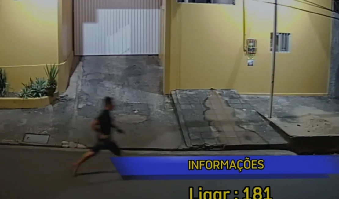 Assista: Em vídeo, assassino persegue e mata morador de rua em Maceió