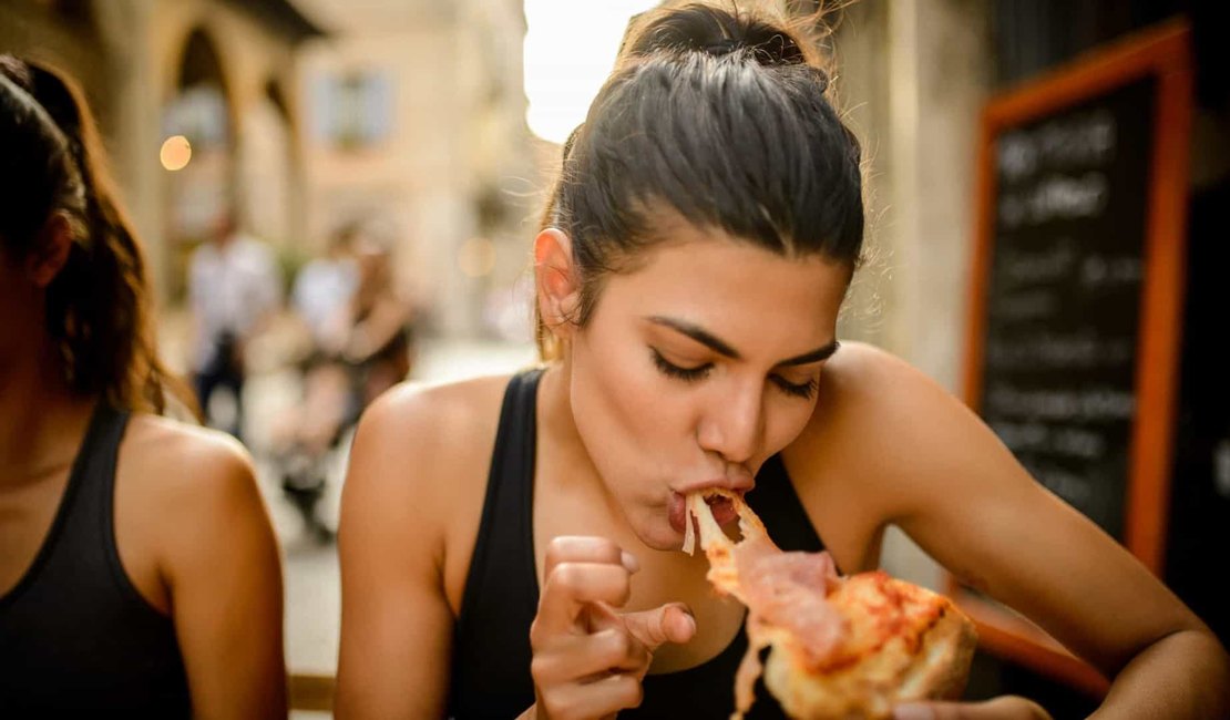 Conheça os sete alimentos que podem agravar a ansiedade