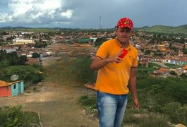 Veja a identidade da vítima assassinada a tiros no Centro de Campo Grande, AL