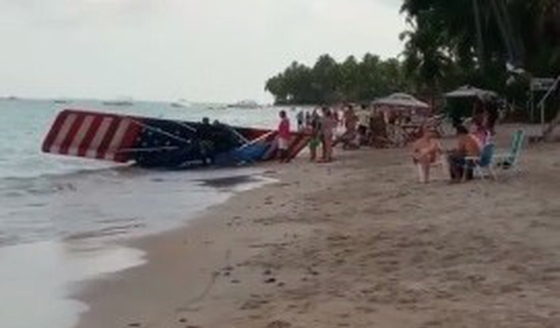 Vídeo. Aeronave ultraleve cai na Praia Ponta de Mangue, em Maragogi