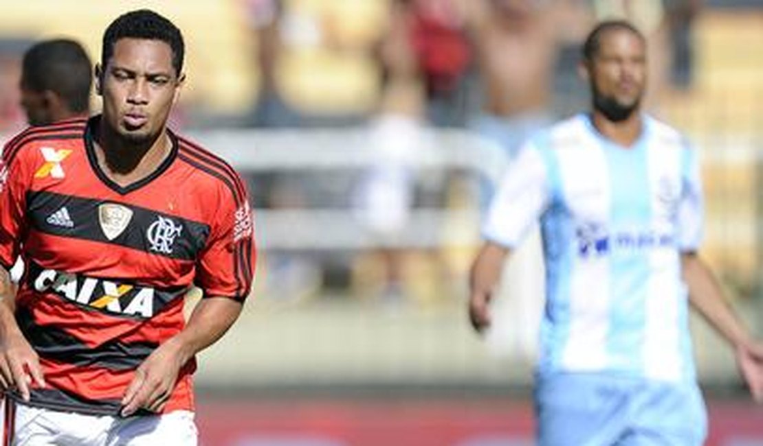 Flamengo negocia Hernane com time chinês por R$ 19 milhões