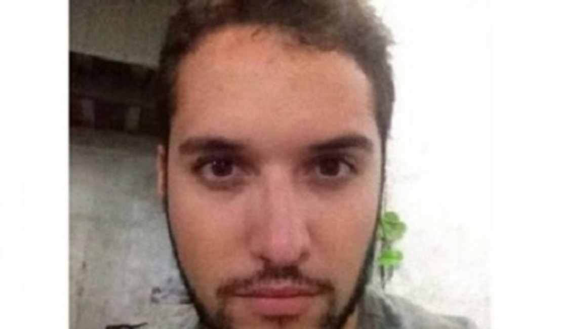 Família desesperada faz apelo para tentar localizar jovem desaparecido em Maceió