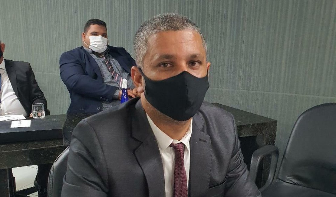 Vereador Alisson da Tim solicita prioridade na vacinação de bancários