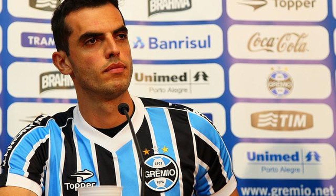 Três semanas depois, Rhodolfo volta aos treinos com grupo do Grêmio