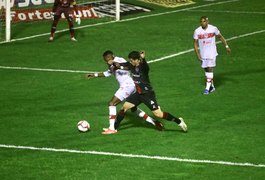 Após duas partidas sem vencer, CRB derrota o Brasil de Pelotas e segue no G-4 da Série B