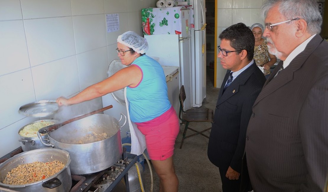 MPE/AL vai averiguar suspeitas de irregularidades na distribuição de donativos e mantimentos para desabrigados da chuva