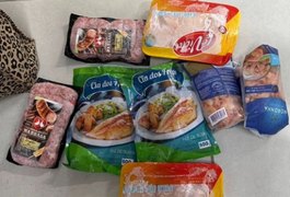 Polícia prende mulher flagrada furtando alimentos em supermercado em Marechal Deodoro