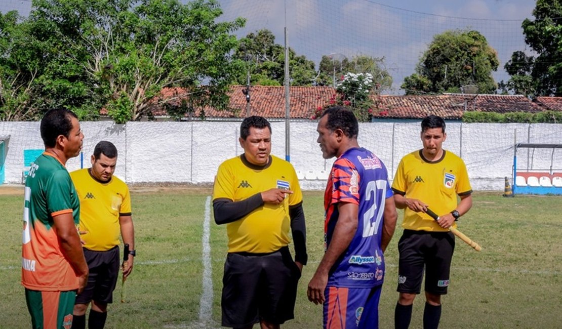 Programa Apito no Interior capacita gratuitamente árbitros em Penedo