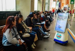 Campanha usa robô para chamar a atenção para câncer de colo do útero