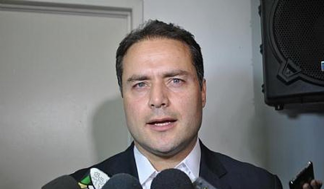 Governador anuncia que convocará 150 professores da reserva técnica de 2013