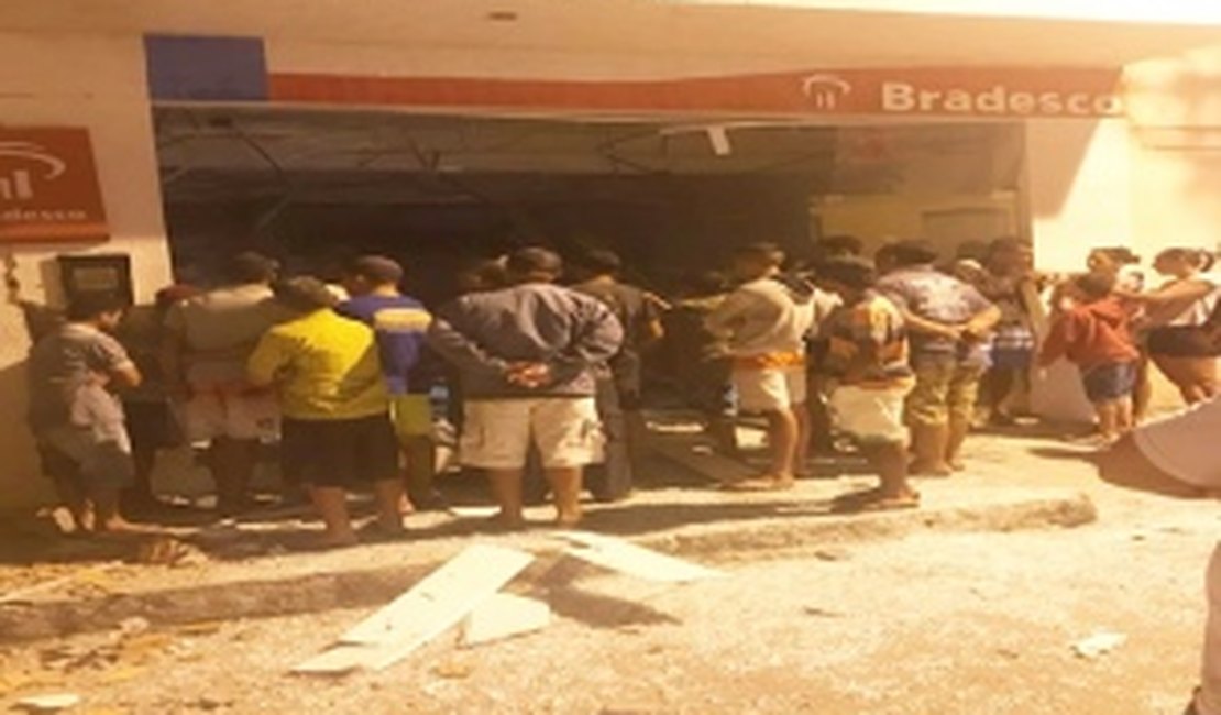 Bandidos explodem Agência do banco Bradesco em Mata Grande