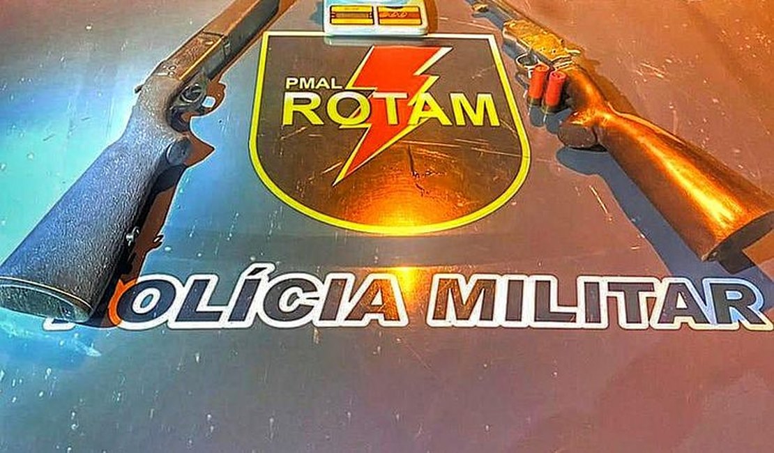 Suspeito é preso com armas e drogas em boca de fumo, em Maceió