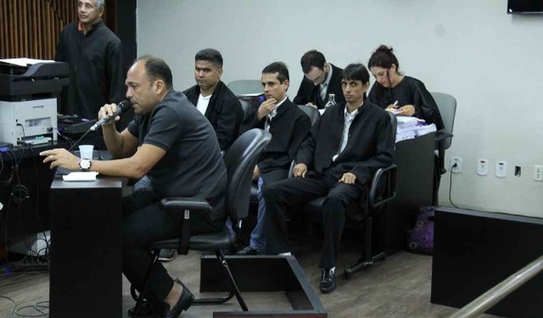 Justiça inicia julgamento contra a família Boiadeiro