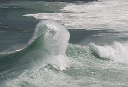 Frente fria pode provocar ondas de até 4 metros no litoral alagoano, alerta Marinha