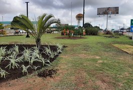 Trevos e praças de Arapiraca ganham novo visual para comemorar o aniversário da cidade