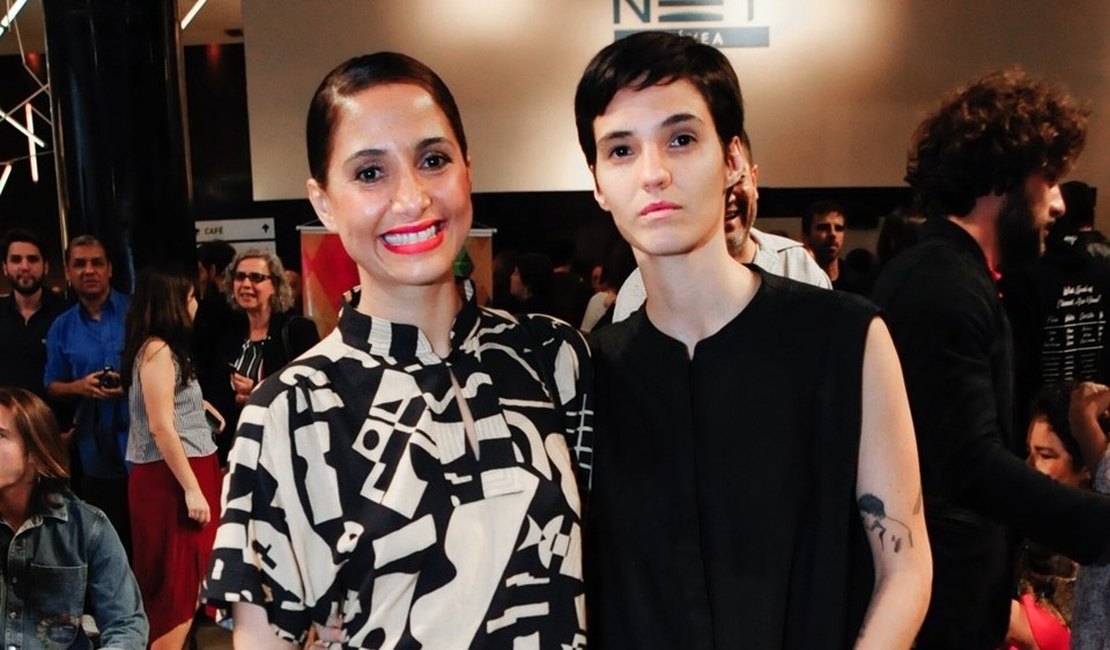 Pai de Camila Pitanga sobre namoro da filha com mulher: “Está aprovado”