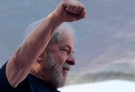 Lula tenta deixar sede de sindicato, mas é impedido por militantes