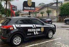 Bebê de 1 ano se esconde embaixo de caminhão e acaba morto em SC