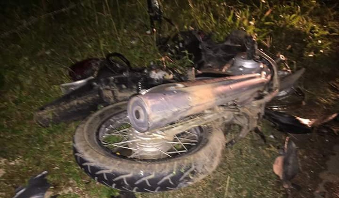 Homem morre após colisão entre motocicleta e automóvel, na AL 115