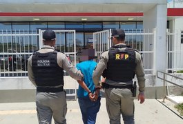 Mulher é estuprada por homem enquanto dormia e mãe da vítima flagra crime, em Piranhas