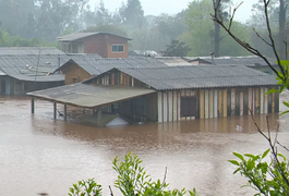 Ciclone extratropical deixa 4 mortos e provoca destruição no RS