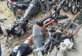Polícia Civil encontra possível desmanche de motos no Agreste