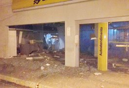 Criminosos explodem caixa eletrônico em Campo Grande