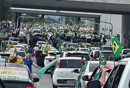 Em 11 estados e DF, atos pró-Bolsonaro pedem intervenção militar
