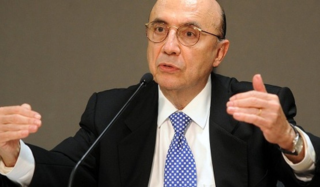 Henrique Meirelles afirma que não há previsão de ajuda federal a estados em crise