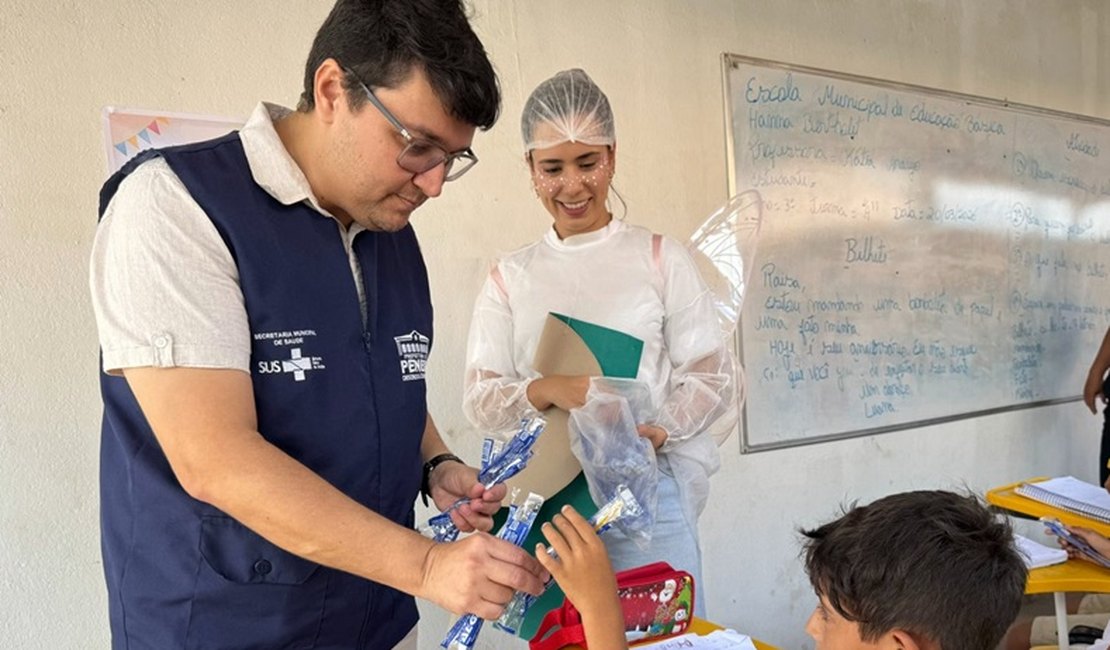 Dia B de Saúde Bucal mobiliza escolas de Penedo no combate à cárie dentária