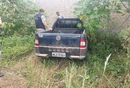 Pick-up Strada roubada é encontrada abandonada em Arapiraca