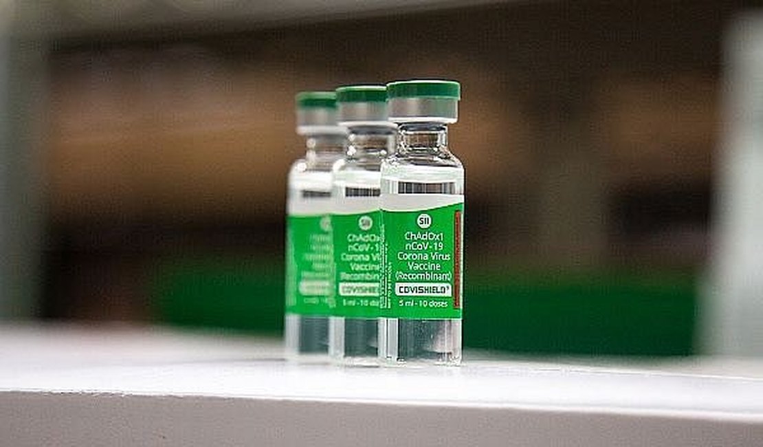 Fiocruz anuncia próximas entregas de vacinas: 18 milhões de doses até 1º de maio