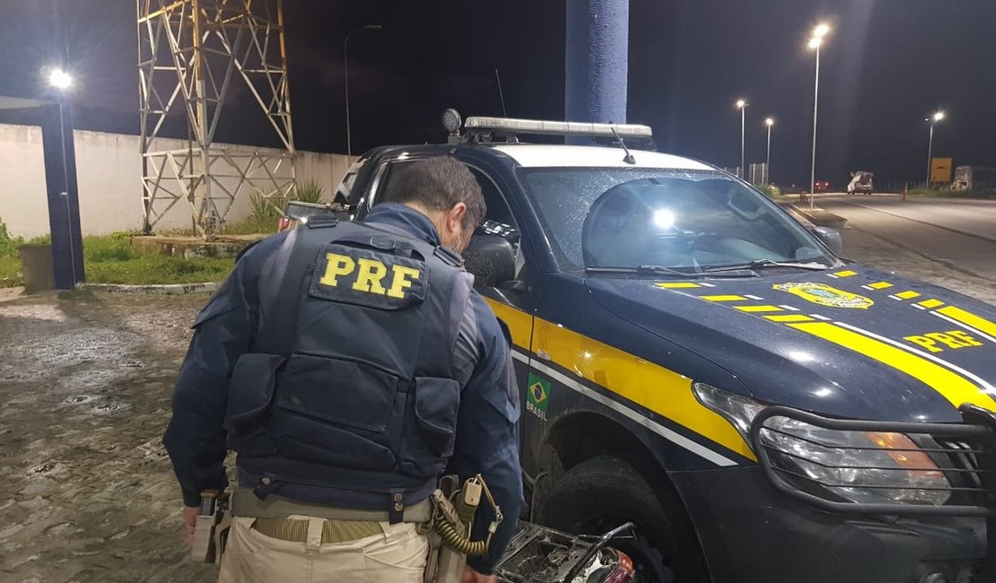 Homem é preso em Alagoas com motocicleta roubada em Pernambuco