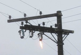 Moradores reclamam das constantes quedas de energia no bairro Santa Esmeralda em Arapiraca